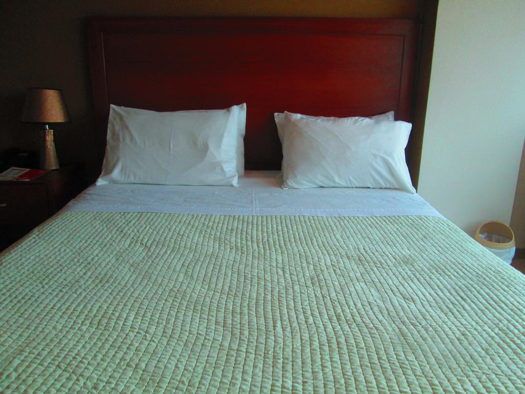 Hotel Garzota Inn Guayaquil Exterior photo